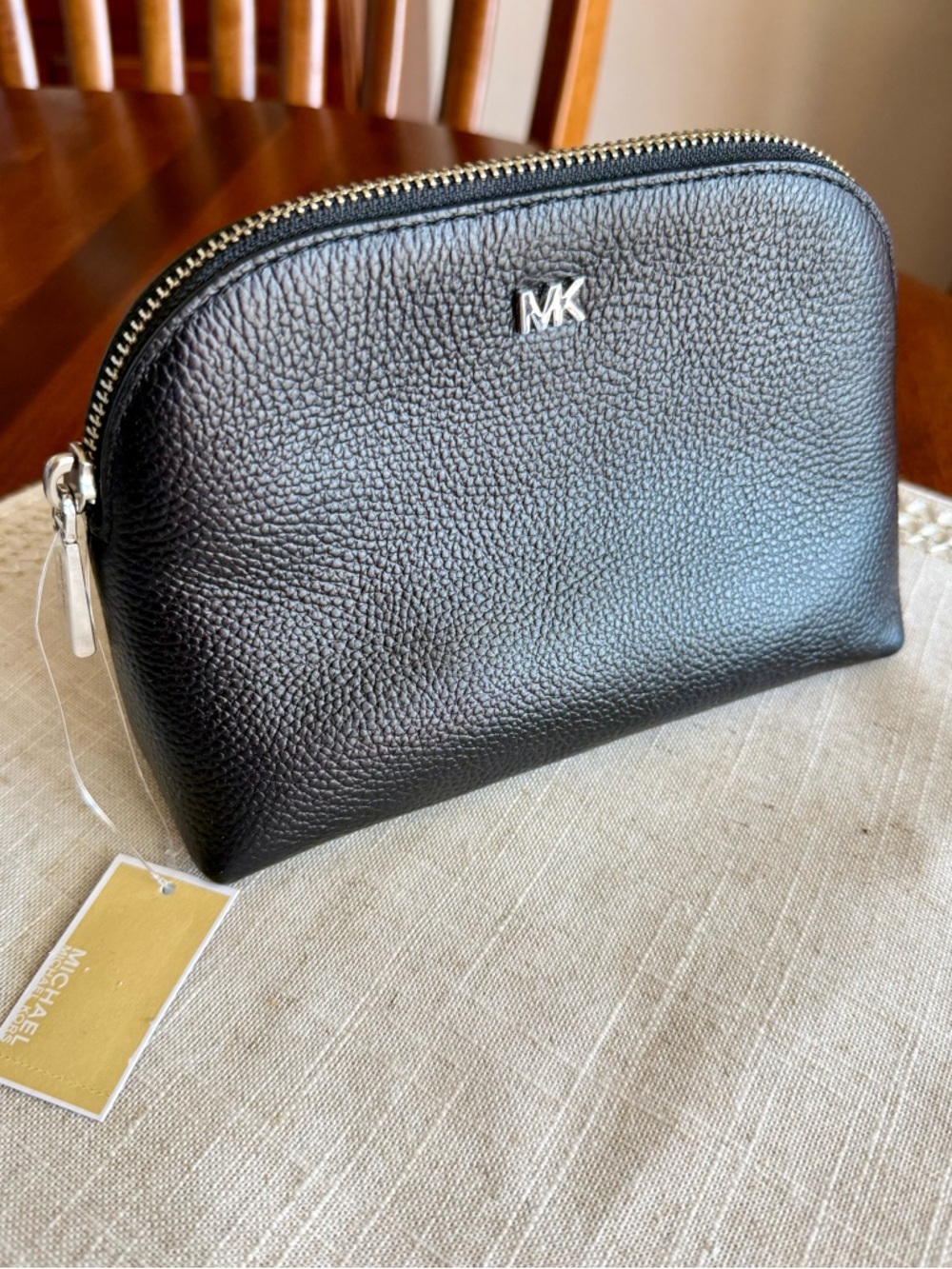 NEW Michael Kors Zippered Leather Pouch in Black with Silver Zipper - Picture 15 of 15